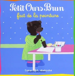 Petit ours brun fait de la peinture